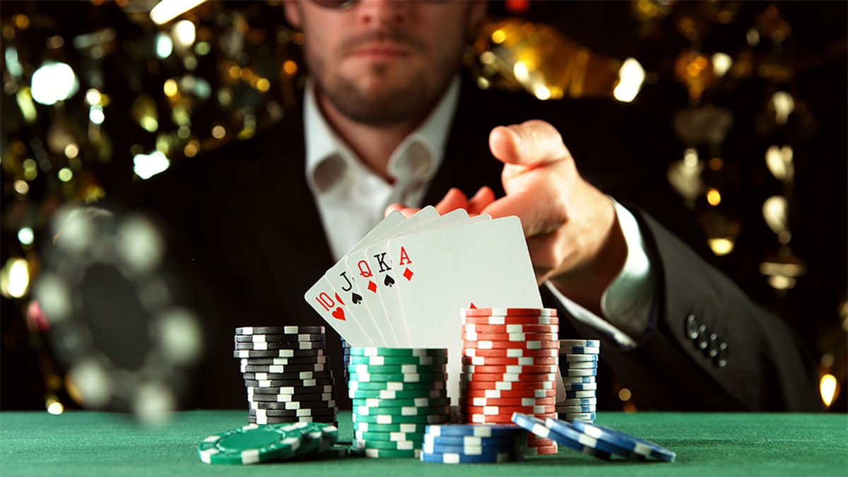 How You Can Succeed As a Professional Online Poker Player - Guyane Poker  Club
